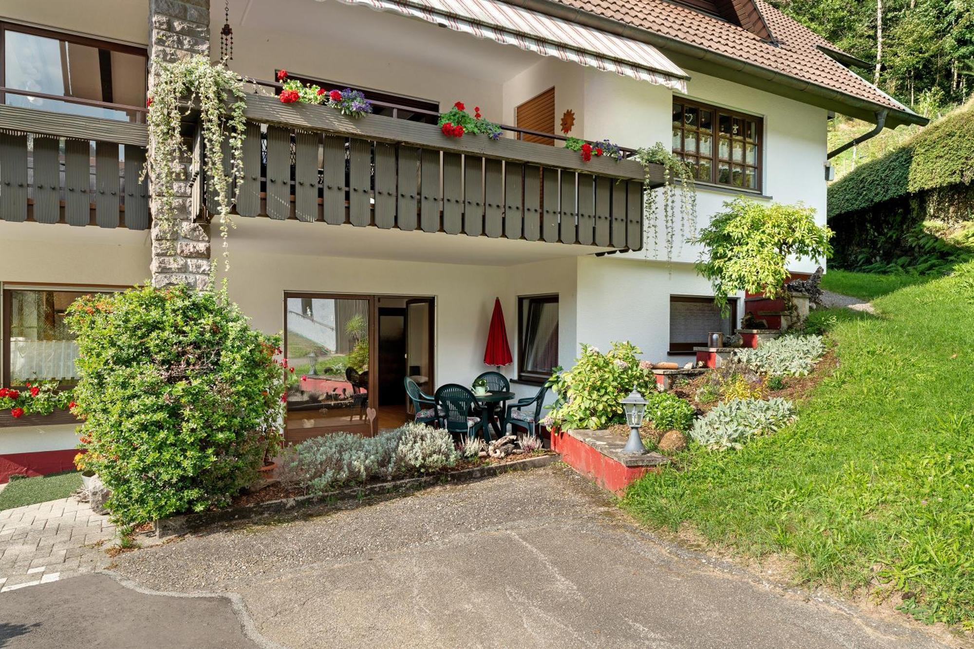 Ottenhofen im SchwarzwaldHaus Schindlerアパートメント エクステリア 写真