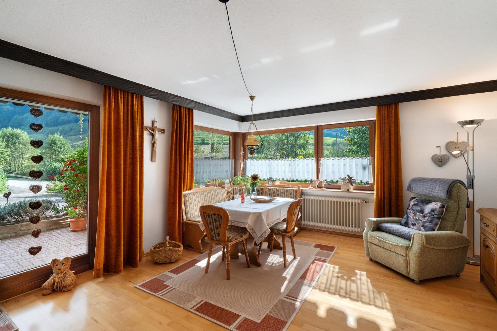 Ottenhofen im SchwarzwaldHaus Schindlerアパートメント エクステリア 写真